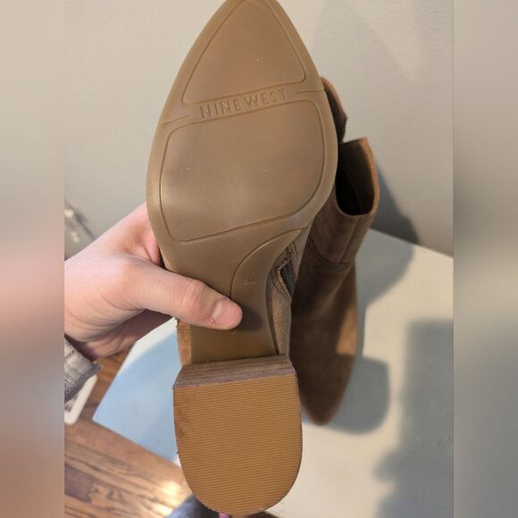 Nine West Kirbyo Camel Block Heel Booties size 8 - Picture 6 of 6
